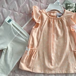 Baby girl’s outfit